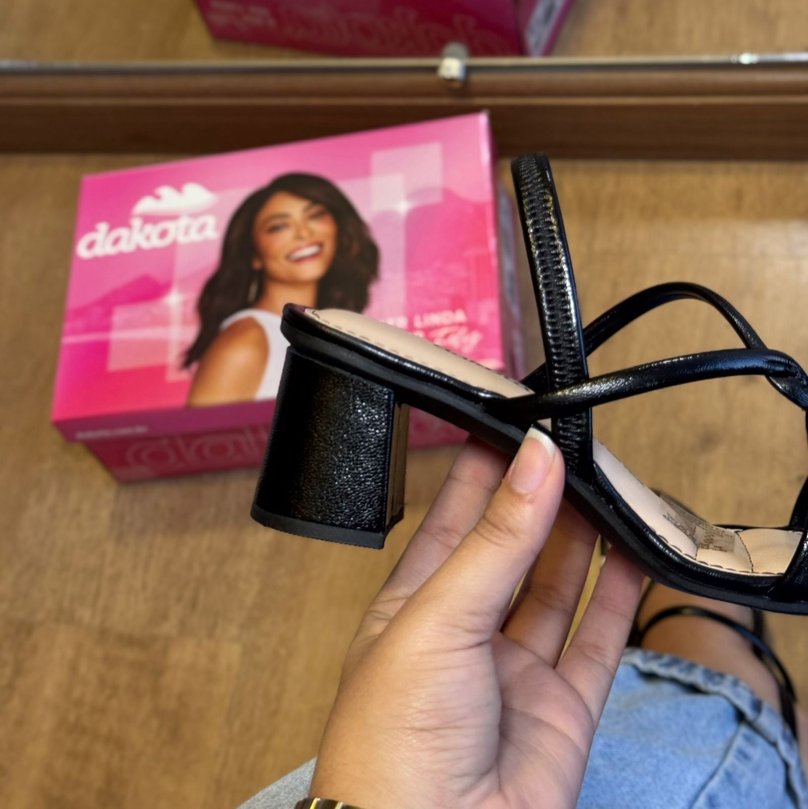 Sandália Dakota Salto Bloco Y8981