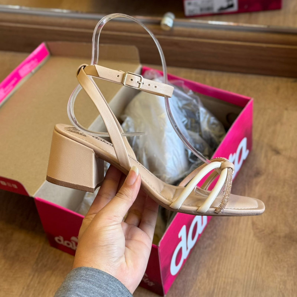 Salto Dakota Tornozelo de Couro Y9413