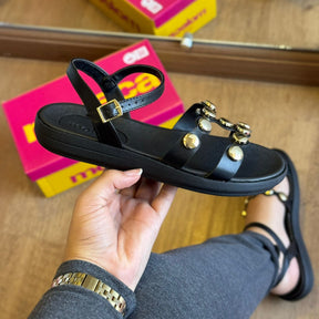 Sandália Moleca Rasteira Pedrarias Douradas 5525.106