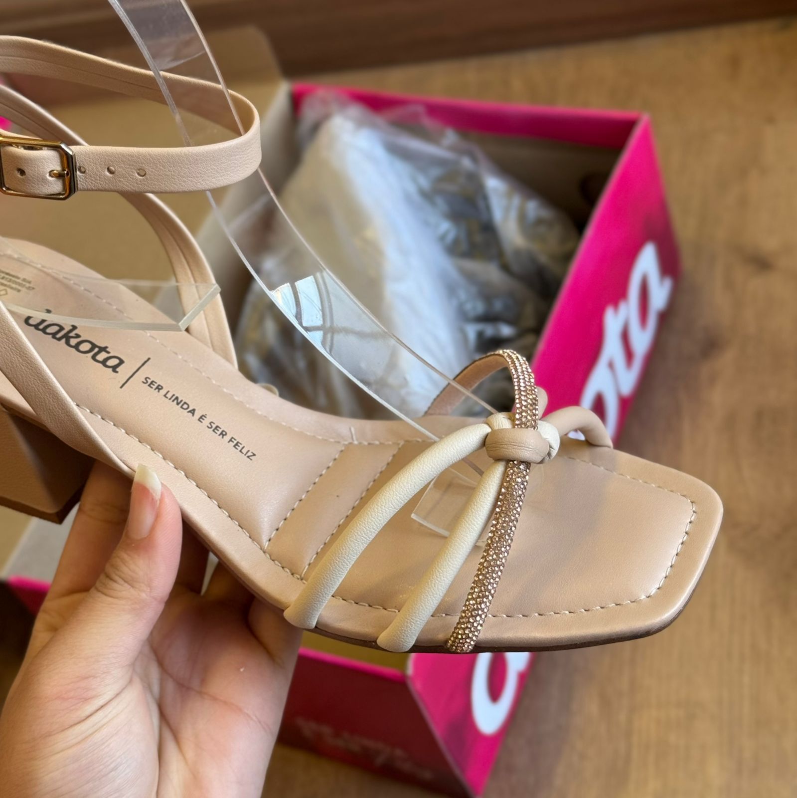 Salto Dakota Tornozelo de Couro Y9413