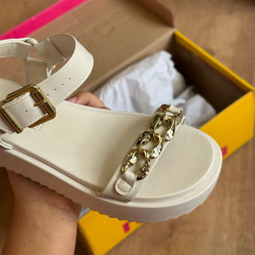 Sandália Papete Moleca Detalhes Dourados 5489.118