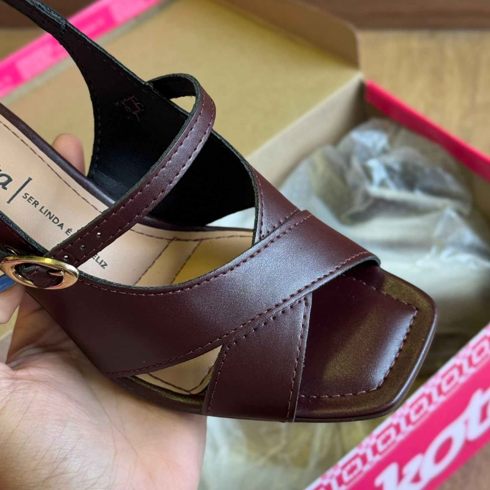 Sandália Dakota de Salto Bloco Tiras Cruzadas Y9201