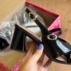 Sandália Dakota de Salto Bloco Tiras Cruzadas Y9201