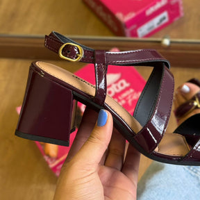 Sandália Dakota de Salto Bloco Detalhe Circular Y9753