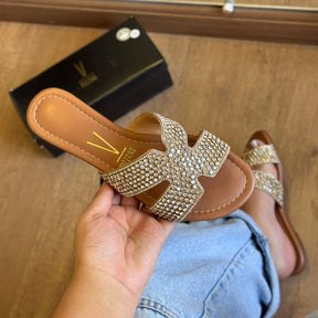 Sandália Rasteira Cravejada Vizzano (Linha Especial de Ano Novo)