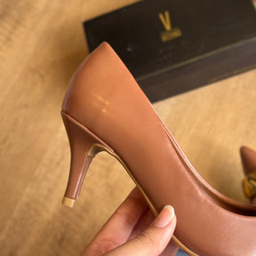 Scarpin Vizzano Bico Fino Detalhe Dourado 1185.1445