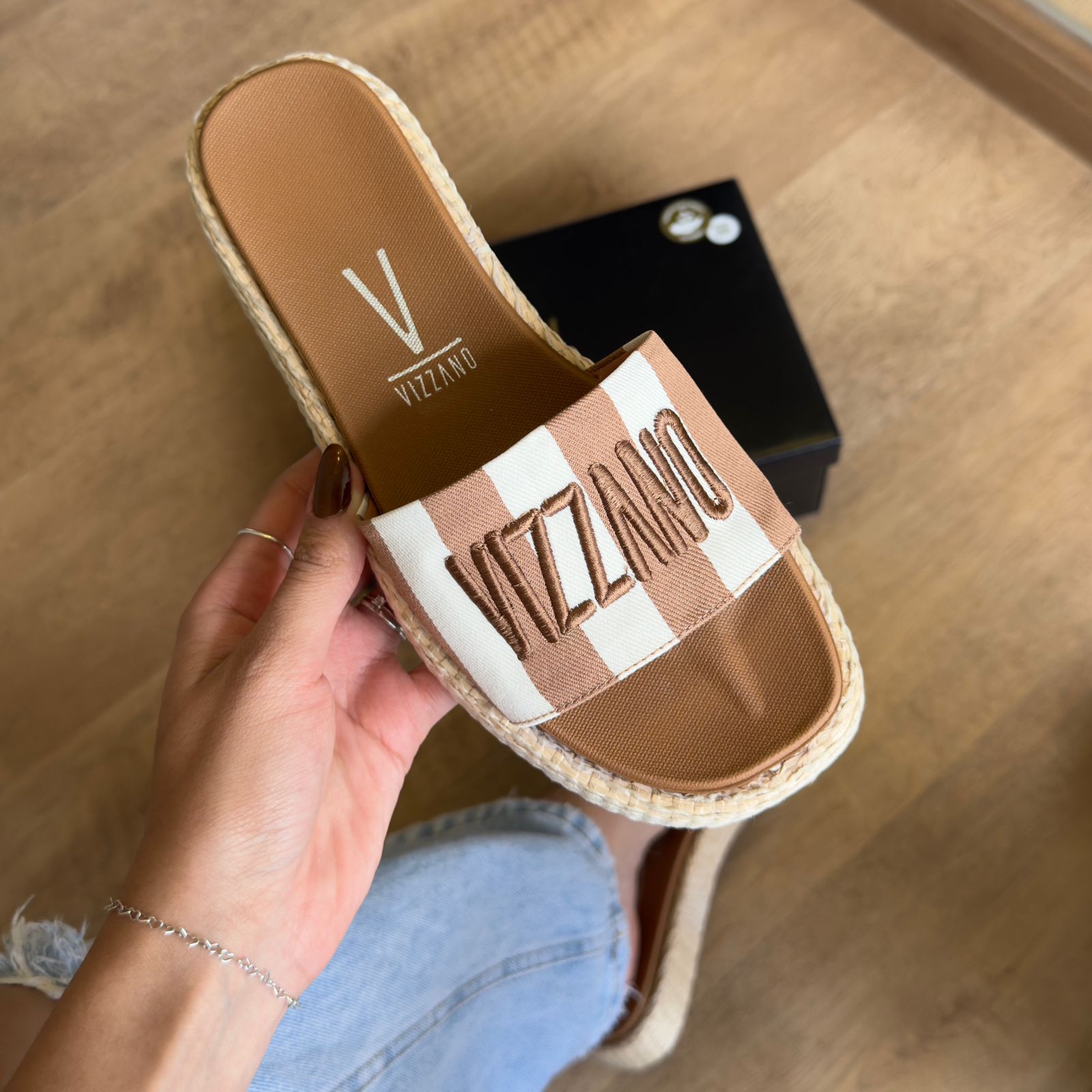 Sandália Vizzano Bordado 6506.128