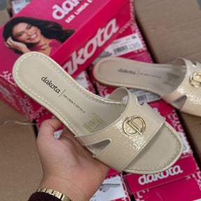 Sandália Rasteirinha Dakota Y9941