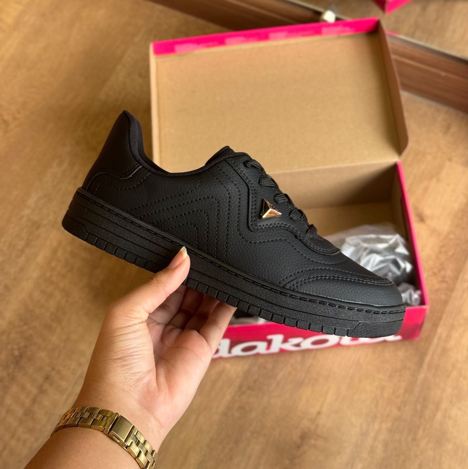 Tênis Dakota Casual Triângulo Dourado DA794