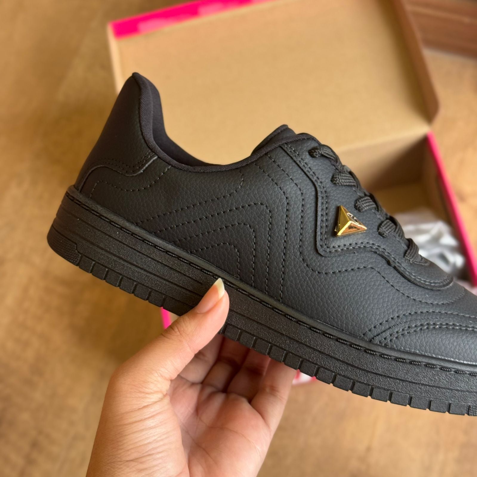 Tênis Dakota Casual Triângulo Dourado DA794