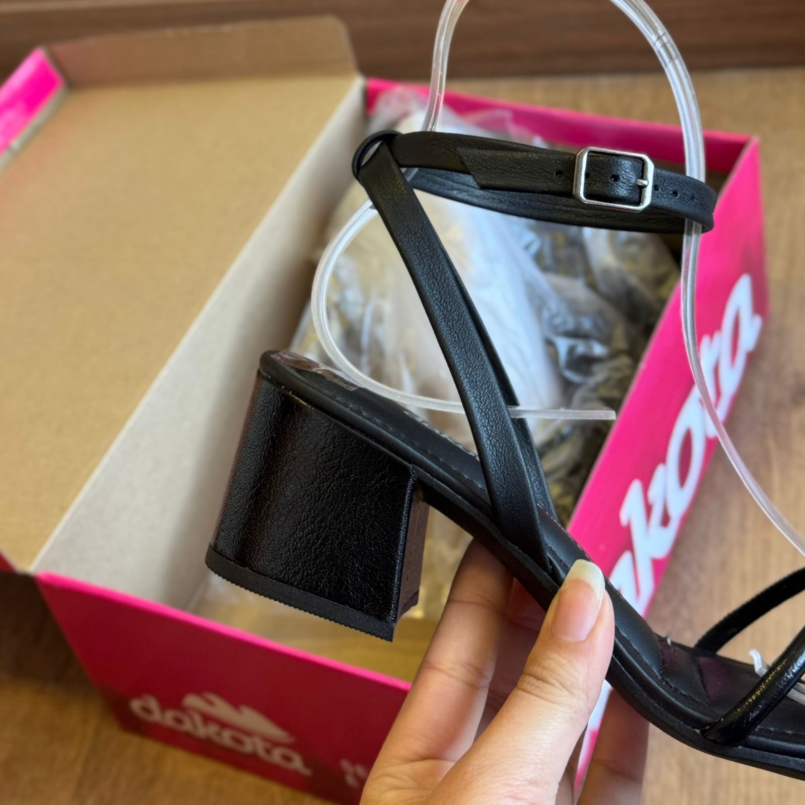 Salto Dakota Tornozelo de Couro Y9413